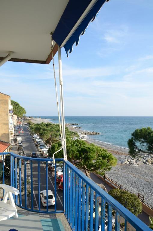Residence Costa Templada Ventimiglia Habitación foto