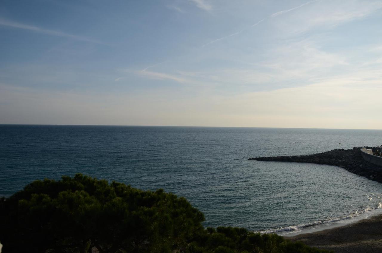 Residence Costa Templada Ventimiglia Habitación foto
